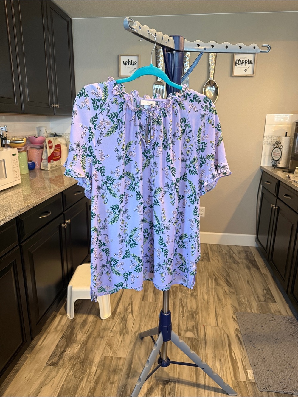 Liz Claiborne Lavender Floral Tie-Neck Blouse. XL